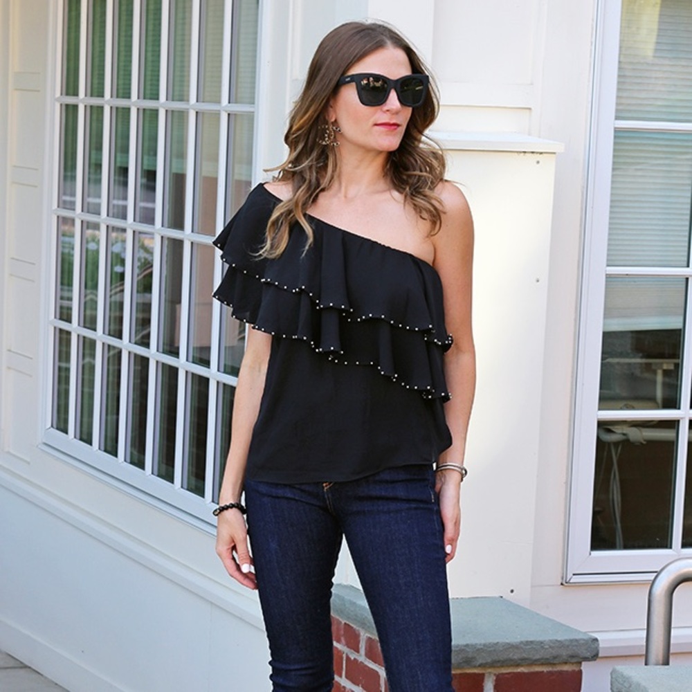 Q&A one shoulder top size small